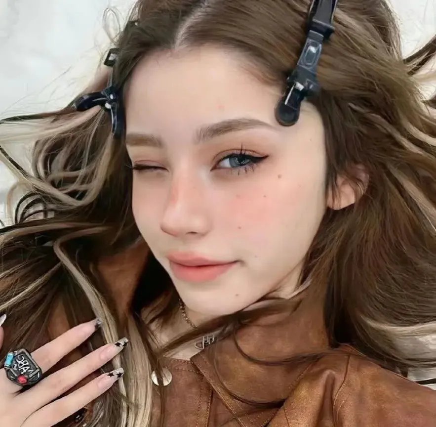 龙纹身的女鬼入镜